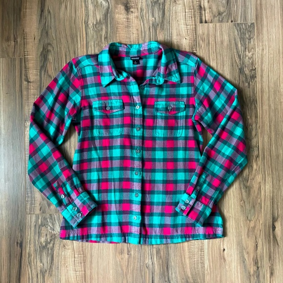 Patagonia Tops - Patagonia Mid-Weight Organic Cotton Flannel Shirt